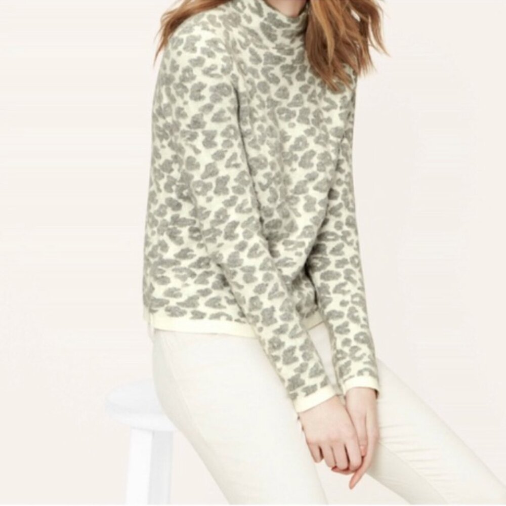 Ann Taylor Loft Grey Leopard Print Mock Neck Wool Blend Pullover Sweater Size S